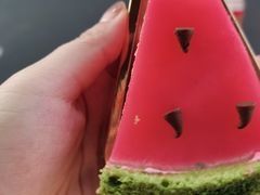 彩虹西瓜蛋糕-曼兹集鲜(金桥国际食品城店)
