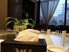 -赶海部落海鲜城(海阳路店)