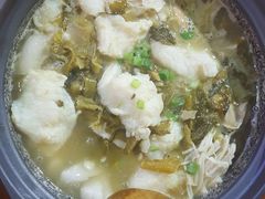 -周鱼小馆石锅酸菜鱼(活力汇店)