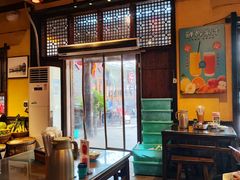 -富正毅三下锅·湘西韵味(天门山索道店)