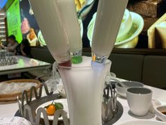 -洪氏嗨捞·广东猪肚鸡·椰子鸡火锅(西咸万象城店)