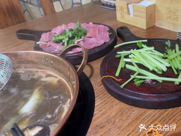 滇翁·云南酸菜牛肉火锅(合肥首店坝上吾悦广场店)图片