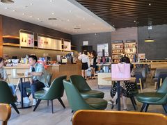 -星巴克臻选(济南万达店)