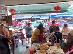 -Dang restaurant (patong phuket)