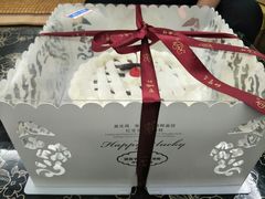 -红宝石·鲜奶小方·海派西点房(金杨店)