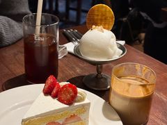 奶油草莓戚风-EAU CAFE(永康路店)