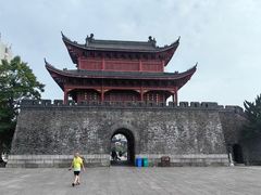 -巴陵广场