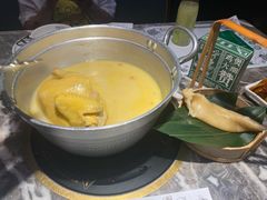 -禄婶鸡煲·打边炉