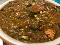 小鸡炖蘑菇-黄家饺子东北特色菜馆(湖滨商业街店)