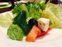 -香格里拉鱼跃地中海西餐厅·牛排披萨