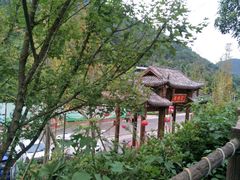 -楠柏弯休闲山庄(梨花溪店)