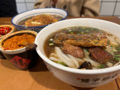 -矮子粉店1985·长沙米粉(湘春路店)