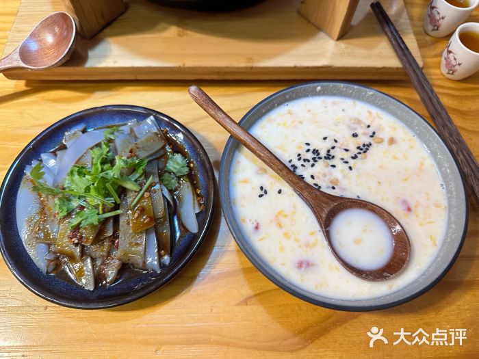 勺子米线·云南传统小吃市集(四方街店)图片