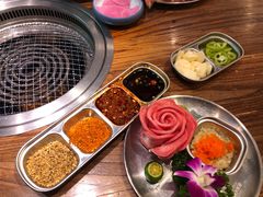 -明洞阿姨·韩式酱蟹烤肉·创意料理(三元桥店)