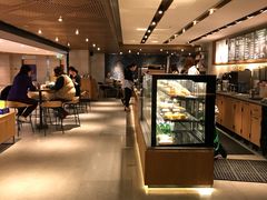 -星巴克(静安嘉里中心B2店)