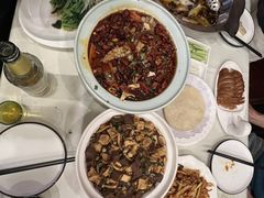 -鑫巴蜀小镇 · 水煮鱼专研店(玉桥店)