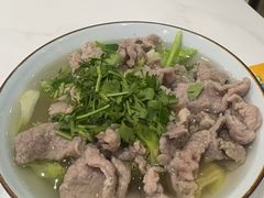 -犇逸·乐山跷脚牛肉·四川现炒(览海店)