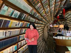 -钟书阁(珍园店)