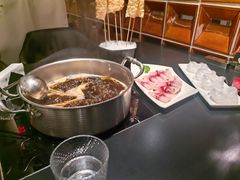 -鲜入唯煮·港式海鲜牛肉火锅(金宝街店)