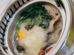 -龍歌自助小火锅(市南金茂湾店)
