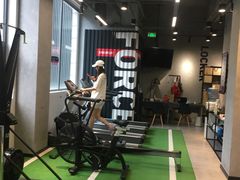 -汗水空间私教健身连锁(SM广场店)