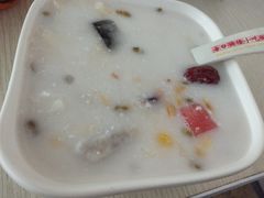 -海口骑楼小吃街