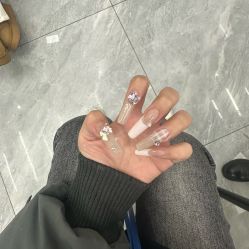 -七彩虹美甲美睫 半永久