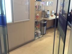 -瑞尔齿科(南京东路名人诊所)