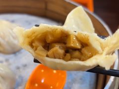 三丁蒸饺-大龙汤包