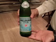 圣培露气泡水-广州四季酒店·意珍·意式自助餐