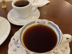 -Café Monson