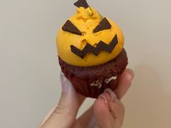 万圣节南瓜恶魔红丝绒纸杯蛋糕-派悦坊·甜品·蛋糕(日坛店)
