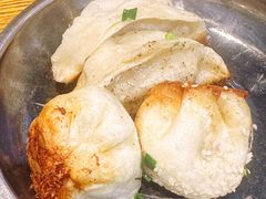 -黄阿姨锅贴大王(万航渡路店)
