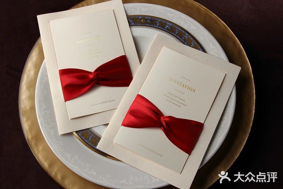 当结婚请帖遇上浪漫文案，让你的婚礼与众不同！[玫瑰]