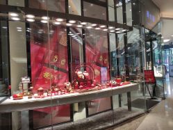 -周大福CHOW TAI FOOK(龙新天虹商场店)