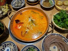 -洱火云南酸菜牛肉火锅(石景山当代商城店)