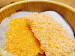 蛋黄菠萝酥-茶花妹子云南餐厅(传媒大学店)