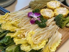 -老鼎万春卤菜(五代传承创始老店)