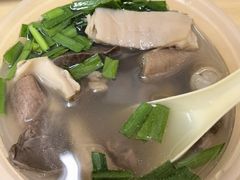 招牌牛羊杂汤-牛师傅广式药膳牛骨汤美食(江南西店)