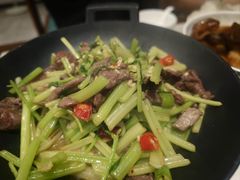 -老季市·三代非遗传承·地标美食老汁鸡(工农路店)