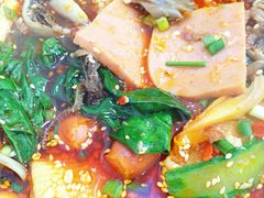 -川魂帽牌货冒菜(月东街店)