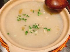 潮界生滚牛肉粥-潮界(虹桥新天地店)