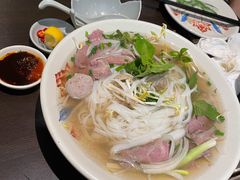 特别牛肉河粉-大头虾越式风味餐厅(光明广场店)