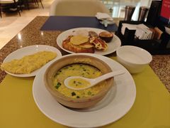 -怡咖啡海鲜自助餐厅(浦东香格里拉店)