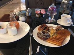 -圣丰索菲特·2 On 988 Café 自助餐厅