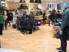 -lululemon(上海浦东IFC店)