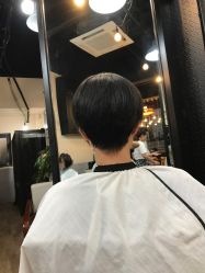 点击看大图 短发-茶发Salon·烫发染发理发