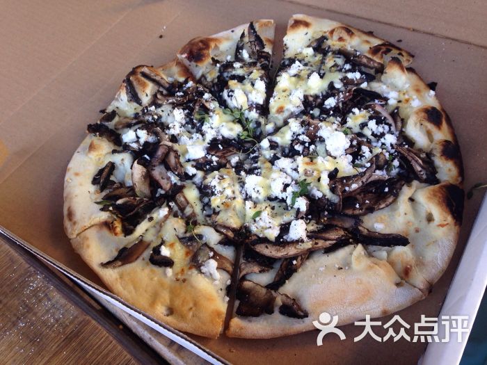 base woodfired pizza图片 - 第1张