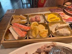 -尚尚仙·酸汤猪手·猪肚鸡火锅(华联万柳购物中心店)