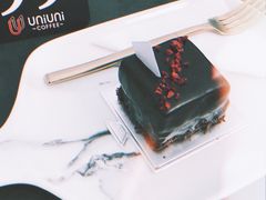 -UNI UNI(环亚凯瑟琳店)